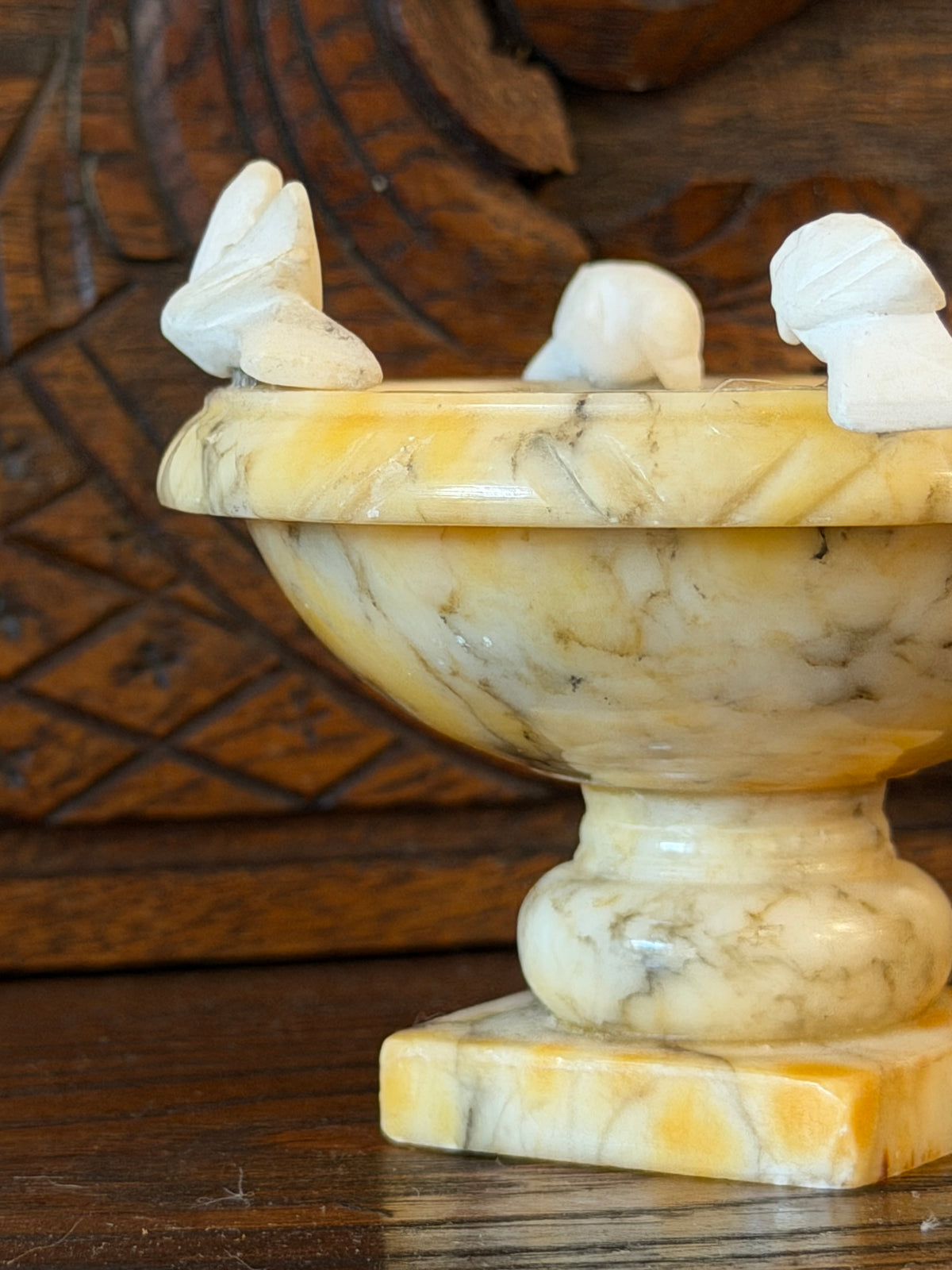 Yellow Alabaster Bird Bath with Four Birds