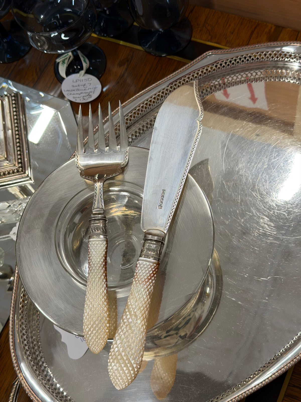 Mother of Pearl Fish Set