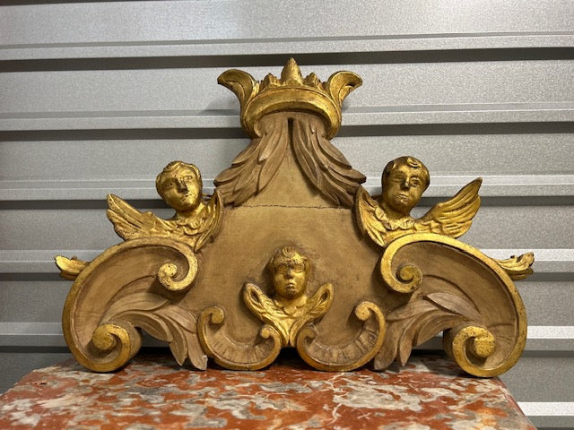 Italian Architectual Parcel Gilt Puti Mask Crest