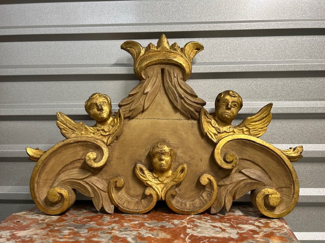 Italian Architectual Parcel Gilt Puti Mask Crest