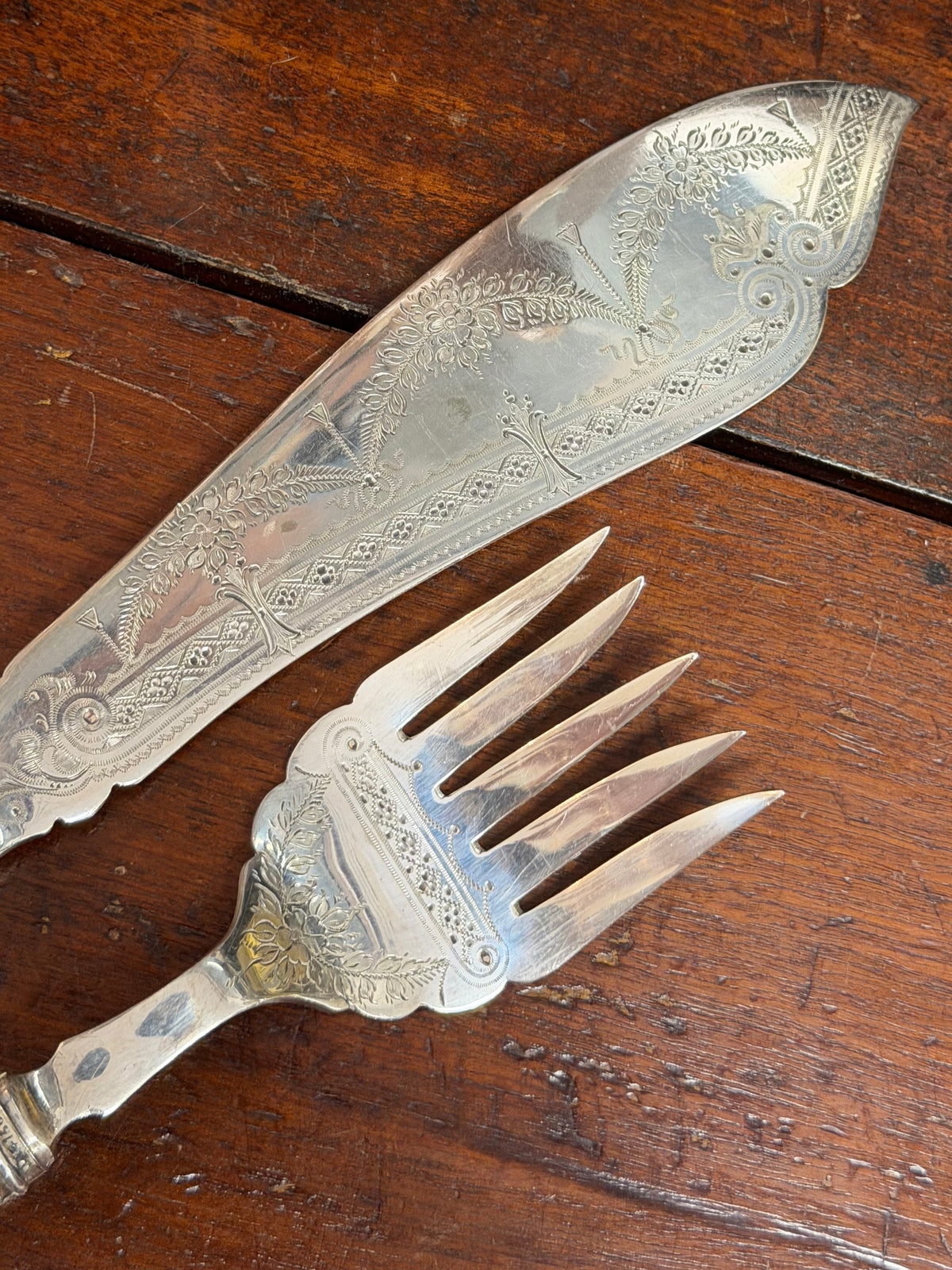Victorian 1883-1891 Fish Set, English Antlers/Horn