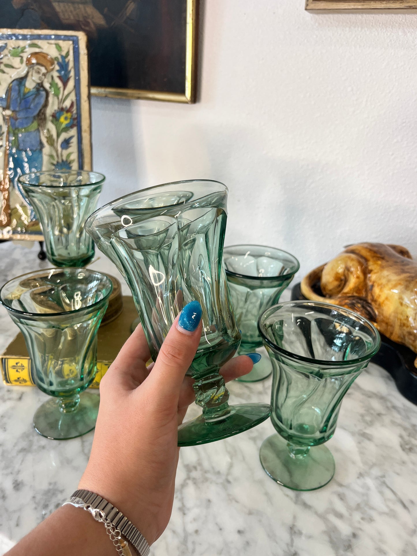 Set of 6 Fostoria Jamestown Green Swirl footed glasses 6"